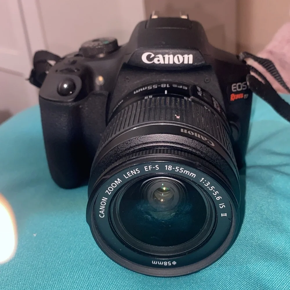 Canon EOS Rebel T7